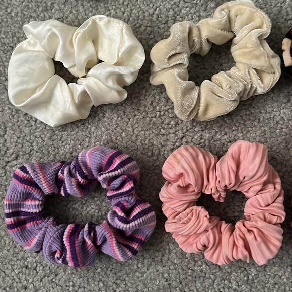 Scrunchie bundle!! - Picture 2 of 5